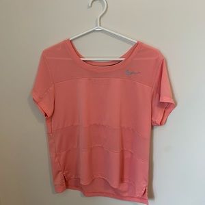 🤩 3 for $20 /  Nike running workout top